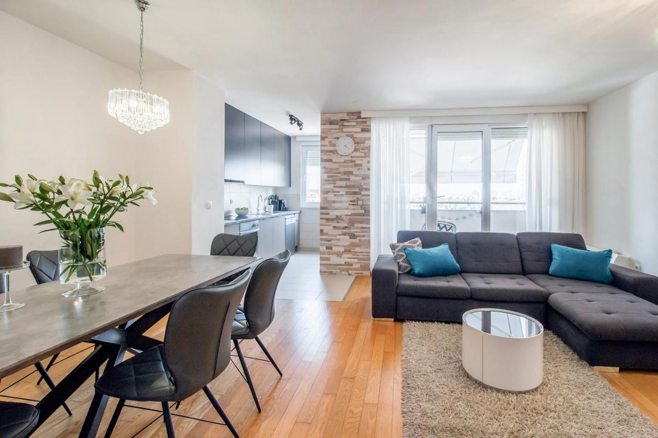 Apartment Montesa Zadar With Free Parking And Balcony Luaran gambar
