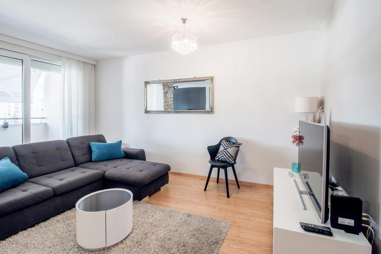 Apartment Montesa Zadar With Free Parking And Balcony Luaran gambar