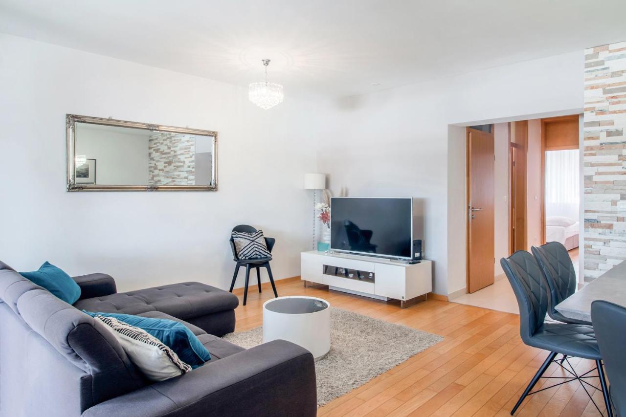 Apartment Montesa Zadar With Free Parking And Balcony Luaran gambar